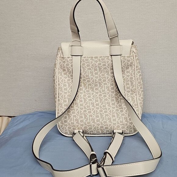 CALVIN KLEIN CONVERTABLE BACKPACK BFPM-07-095 - Picture 3 of 6